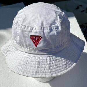 White voyages bucket hat